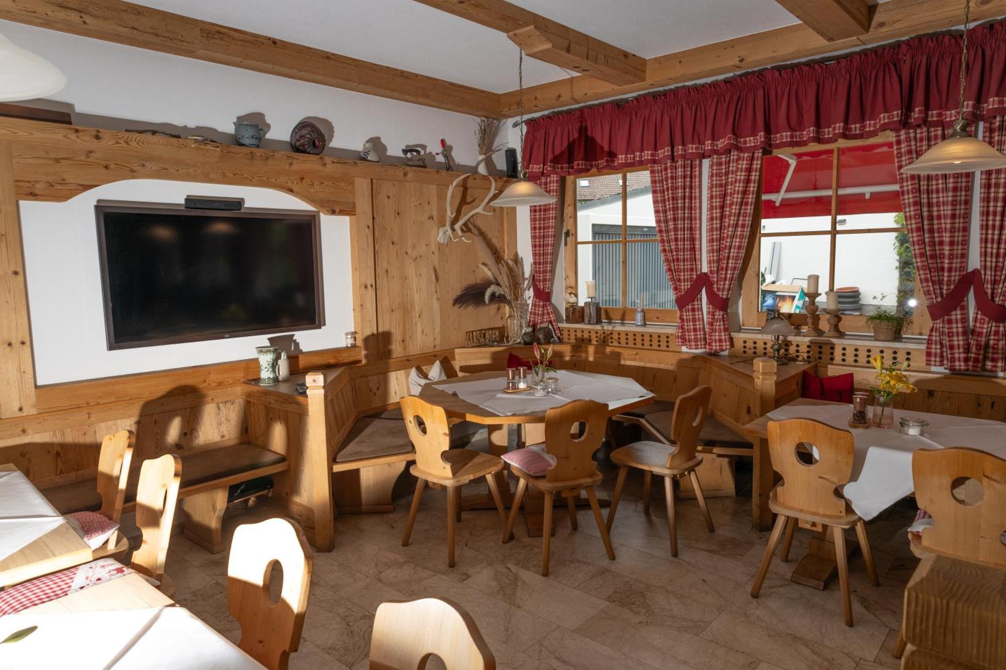 Isarwinkel Hotel Geretsried Eksteriør billede